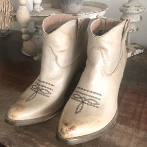 Very Volatile Ankle Boots